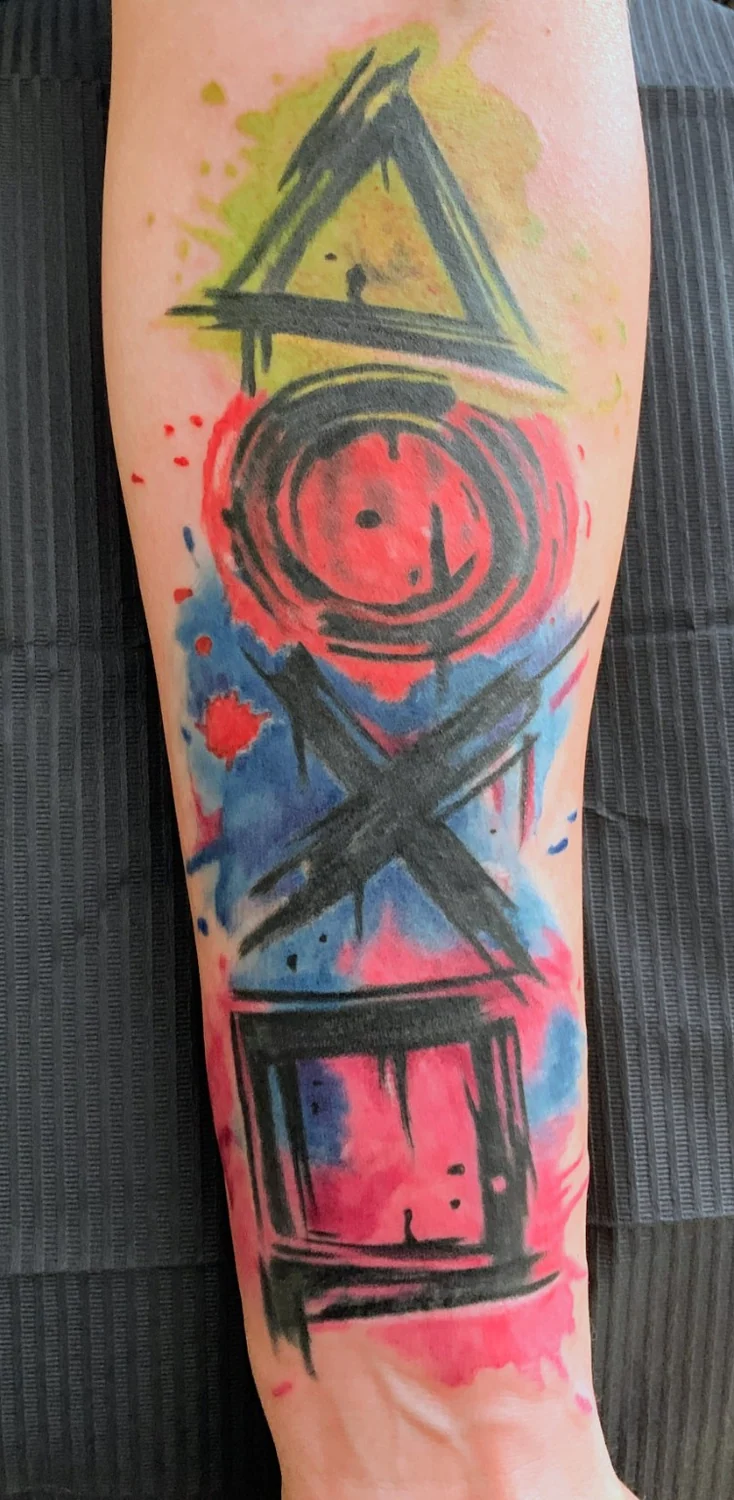Bunte geometrische Komposition – Tattoo-Arbeit von Silence