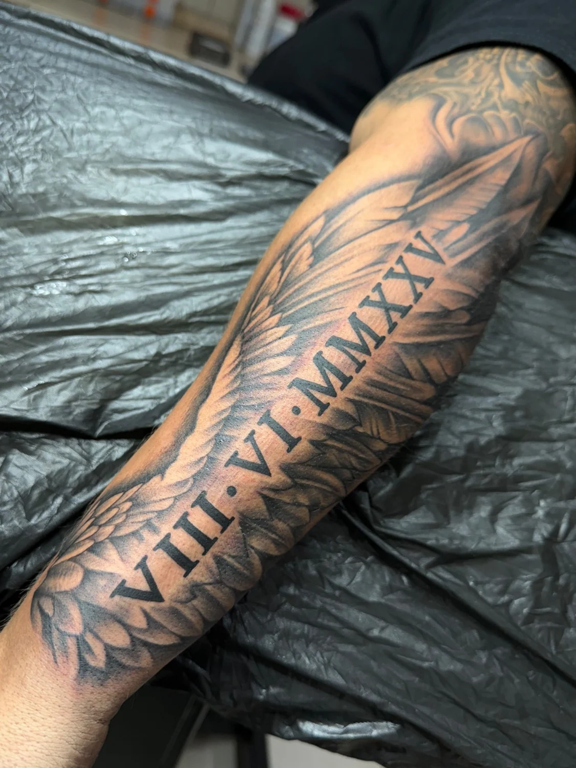 Geometrisches Armtattoo – Tattoo-Arbeit von Silence